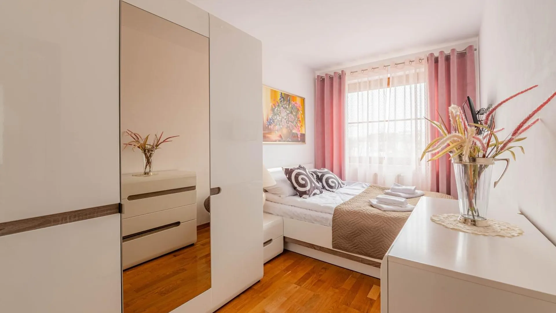 Horyzont Apartamenty- Apartament Nadmorski, Blisko Pkp I Centrum Kolobrzeg
